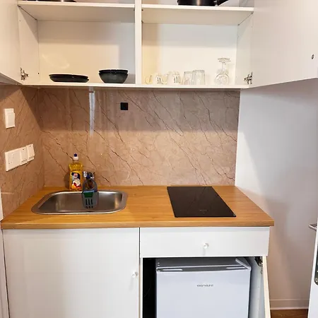 Modern 2 Private Kitchenette And Bathroom